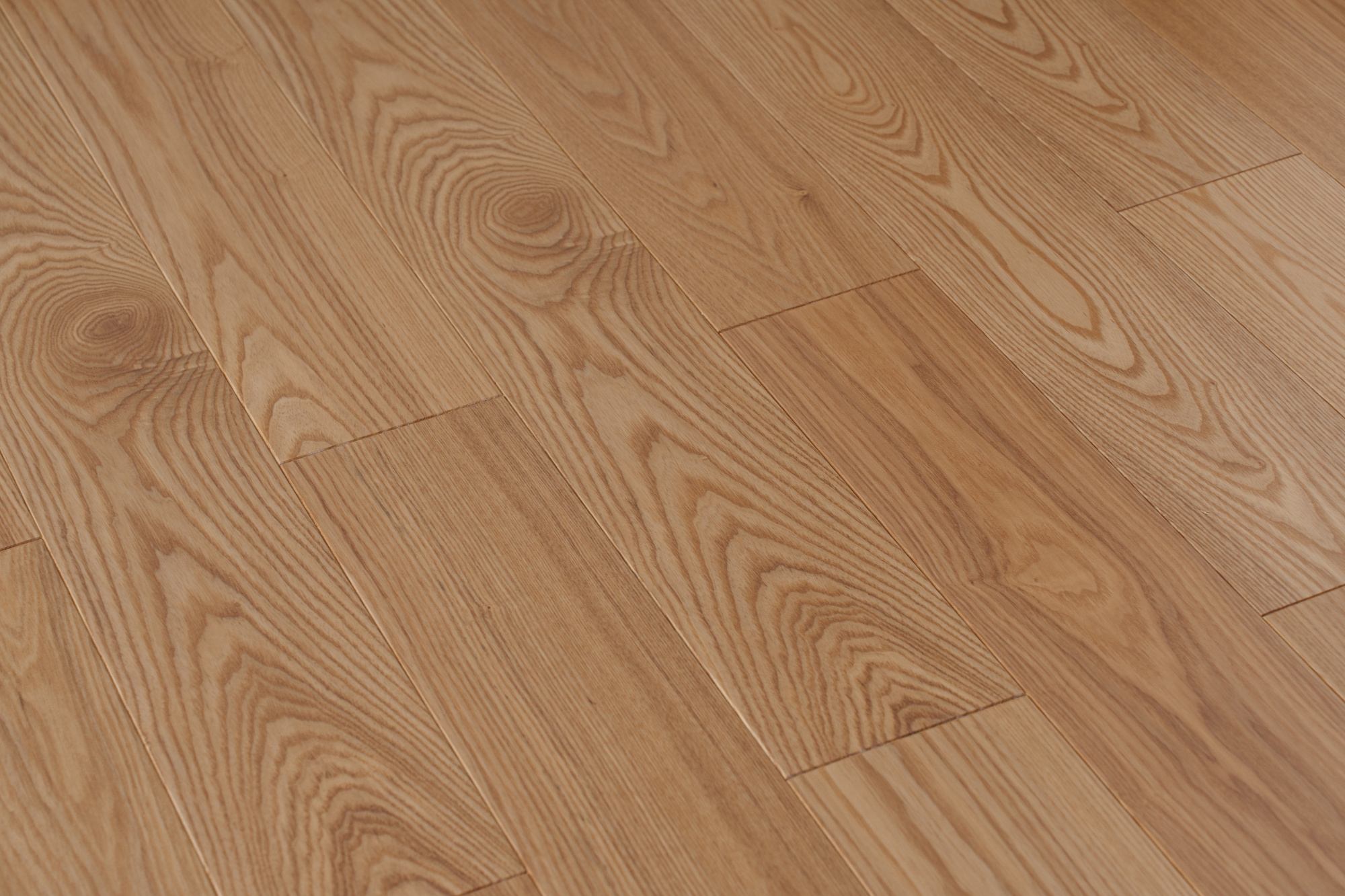 Паркетная доска AmberWood Фьюжен Ясень Карамель Рустик лак 909х125х14 мм (0,909 м2/упак)